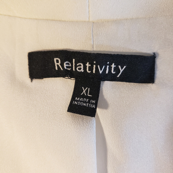 Relativity White Blazer XL - Picture 3 of 4